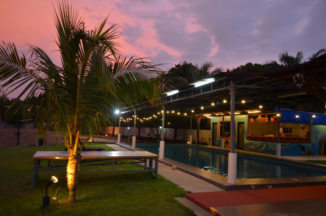 辛纳艾克度假村 Kampong Bukit Panjang 外观 照片
